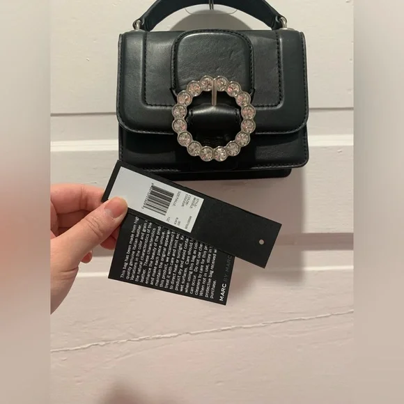 Elegant Black Handbag with Crystal Buckle - Picture 2 of 8